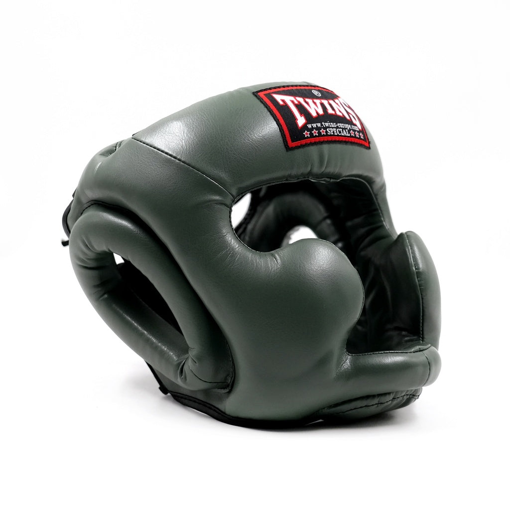 Twins Helmet with Cheekpads and Chin Guards