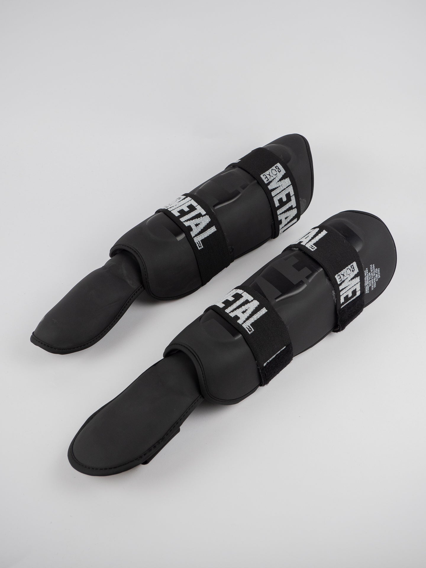 PRO Shin Guards with Detachable Foot Guard Black – Versatility and Protection