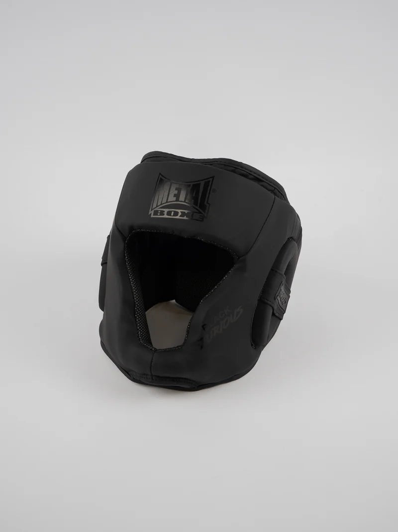 Vue de face du casque Metal Boxe Black Furious noir mat avec protège-joues
