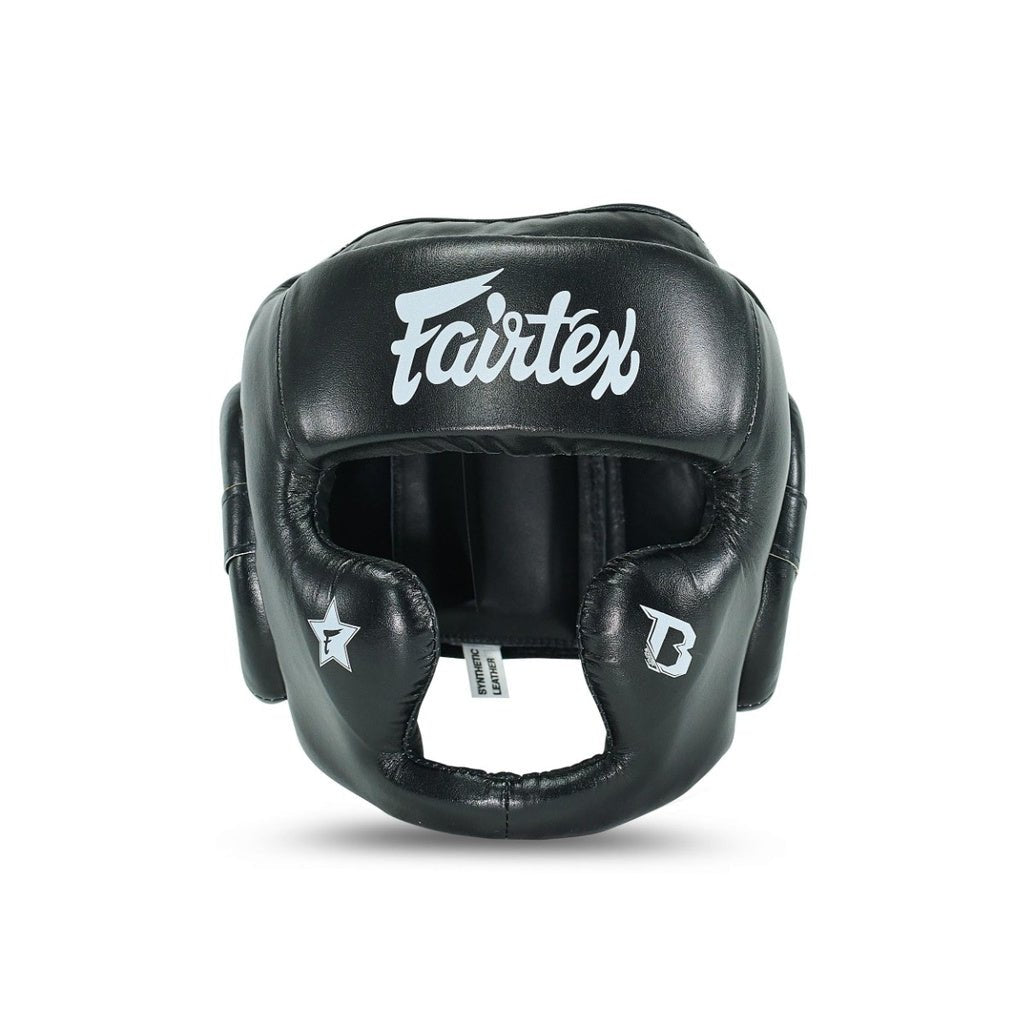 Vooraanzicht van de zwarte FXB Fairtex professionele helm met open ontwerp