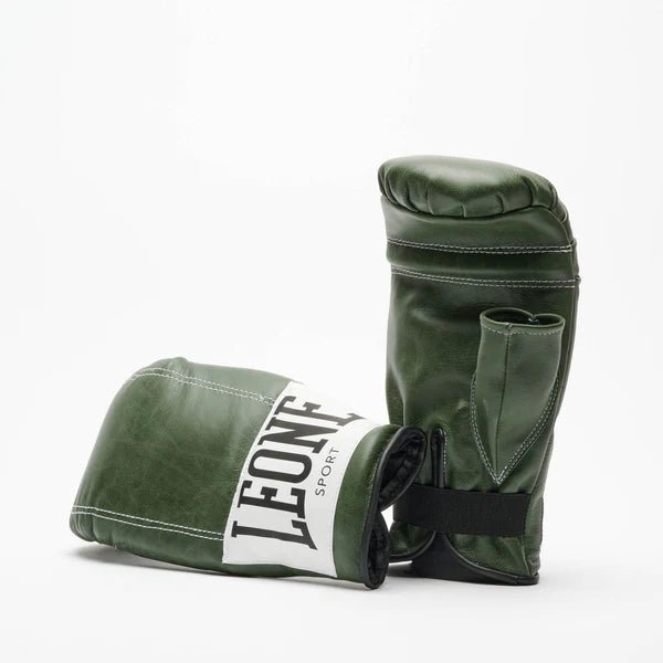 Pair of professional green bag gloves by Leone Il Mexicano with elastic closure