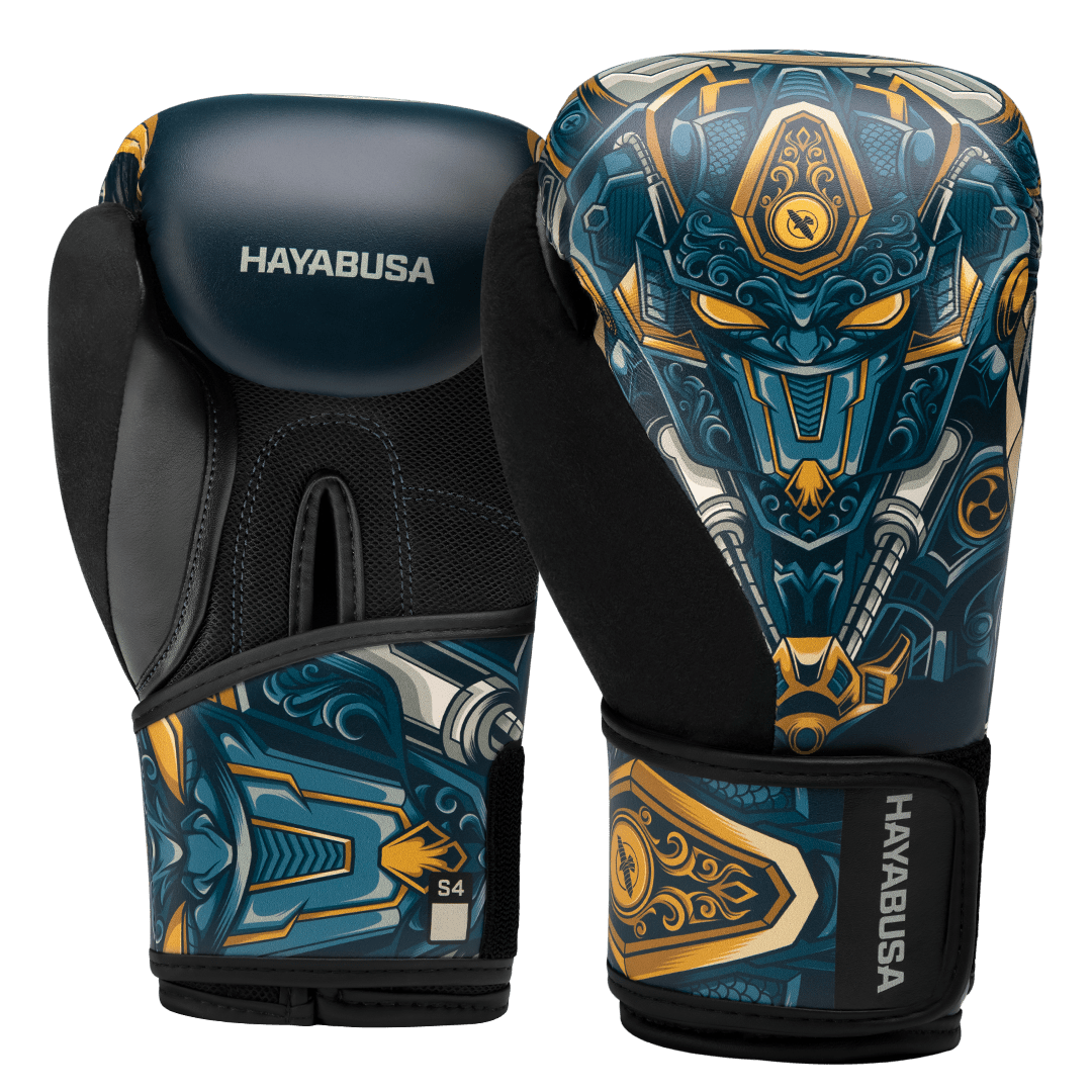 Ett par Hayabusa S4 Youth Epic boxningshandskar för barn med blå och gul rymdrobotgrafik