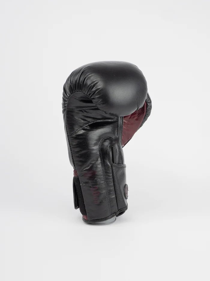 Utsikt över handflatan av Metal Boxing Omega läderhandskar