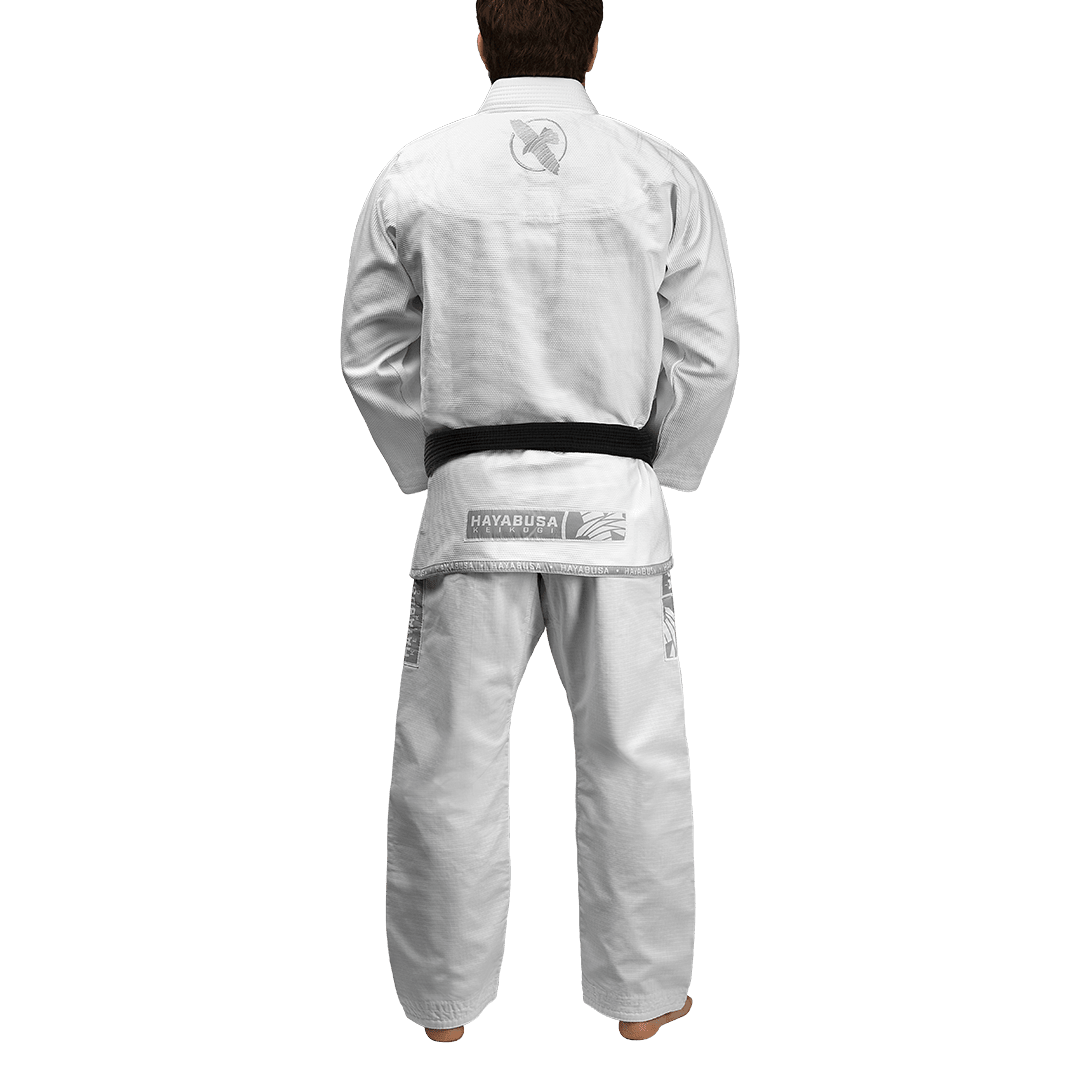 Bakifrån av Hayabusa White Gi, lätt och atletisk design