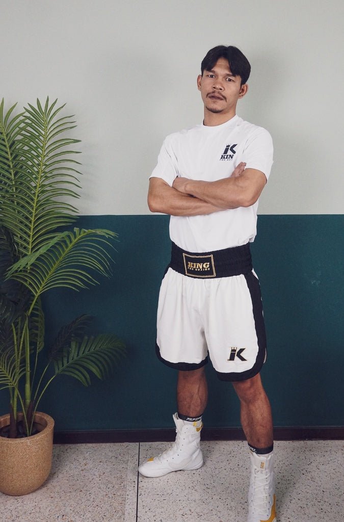 Gedragen wit King Pro Boxing Apex Pro 1 technisch t-shirt