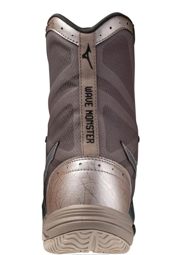 Heel and ankle support Mizuno Wave Monster shoes black.