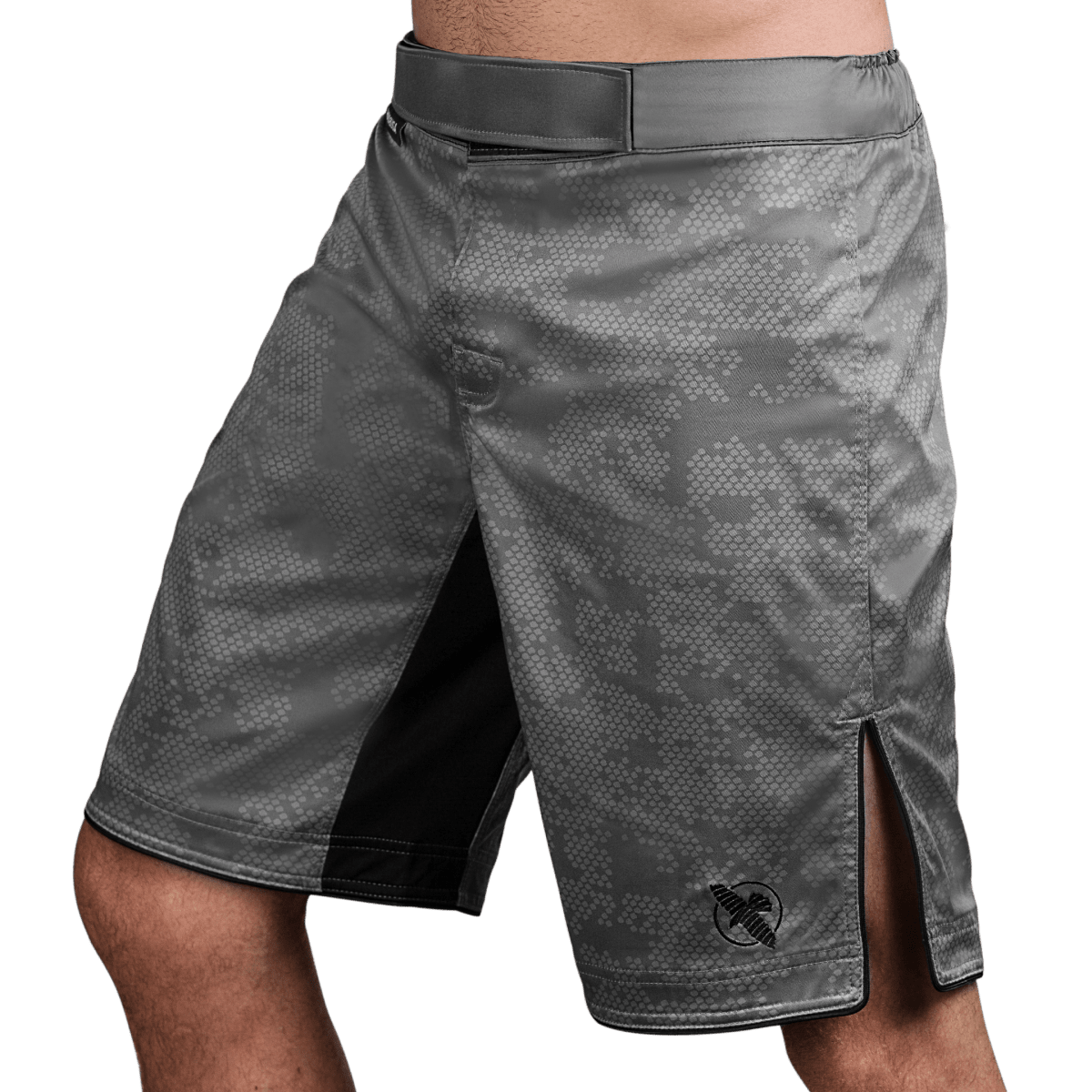 Zijaanzicht (kant 1) van de grijze Hayabusa Hexagon MMA-short, ultrabestendige stof