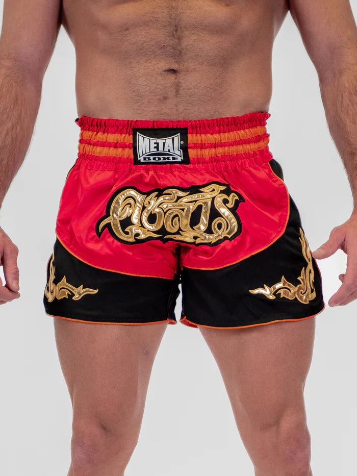 Pantaloni scurți Muay Thai pentru bărbați cu vedere frontală Metal Boxing Lumpinee roșii