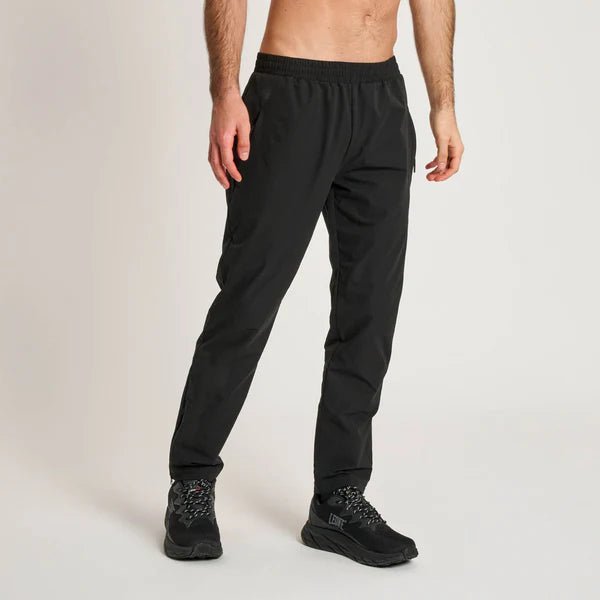 Front view of the Leone 1947 Black Lion technical trousers in monochrome black