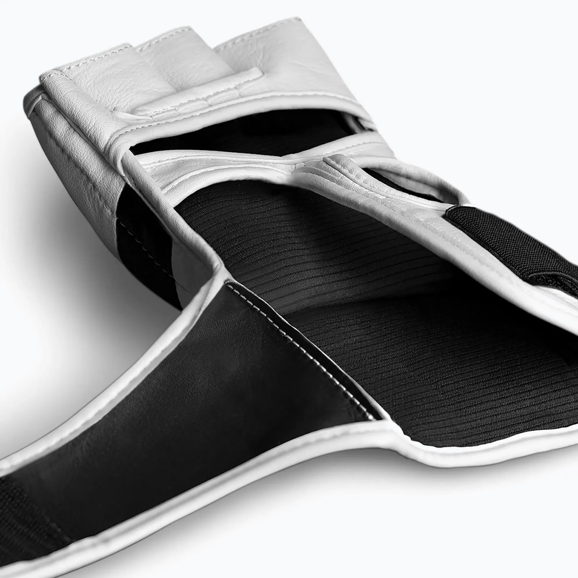 MMA Handschuhe Hayabusa T3 4oz – Maximaler Schutz und Kontrolle bei Griffen
