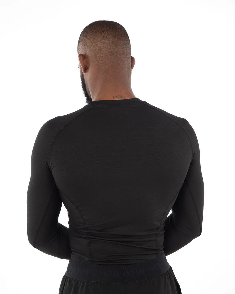 Pohled zezadu rashguard s dlouhými rukávy Metal Boxing černý profesionální kompresní střih