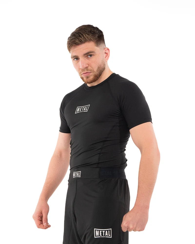 Huvudvy framifrån rashguard prestanda Metal Boxning svart tekniskt tyg 170 gr