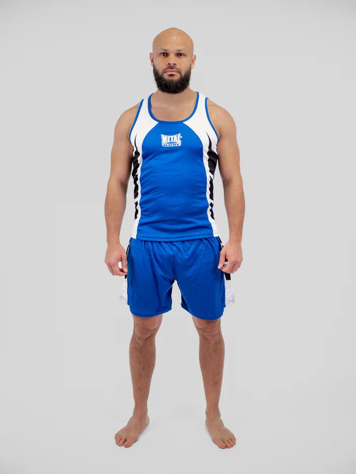 Framifrån boxningstävlingsset Metal Boxing blå linne och shorts