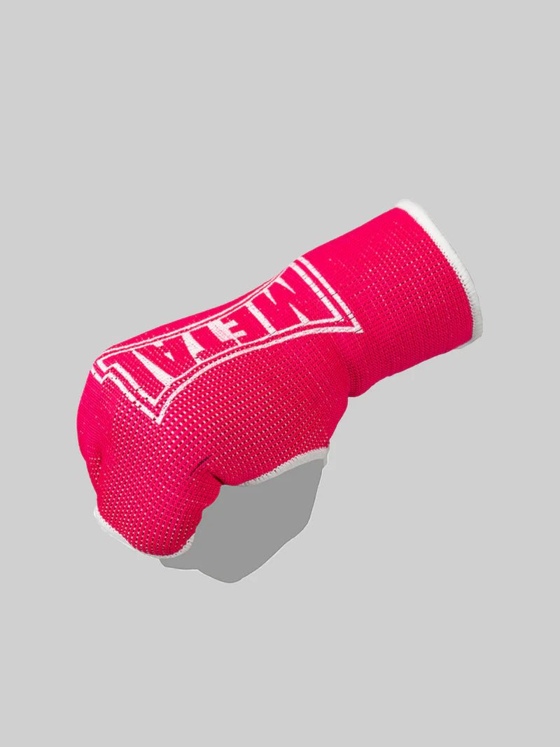 Pink Metal Boxe half-finger underglove worn on mannequin, view of the cotton fit