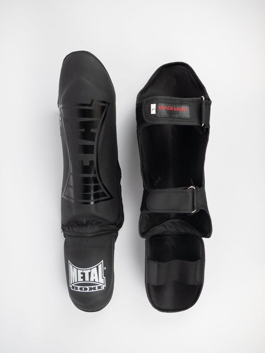 Paratibia con Parapiede Black Light – Leggerezza e Protezione Anatomica - Fight Club Store