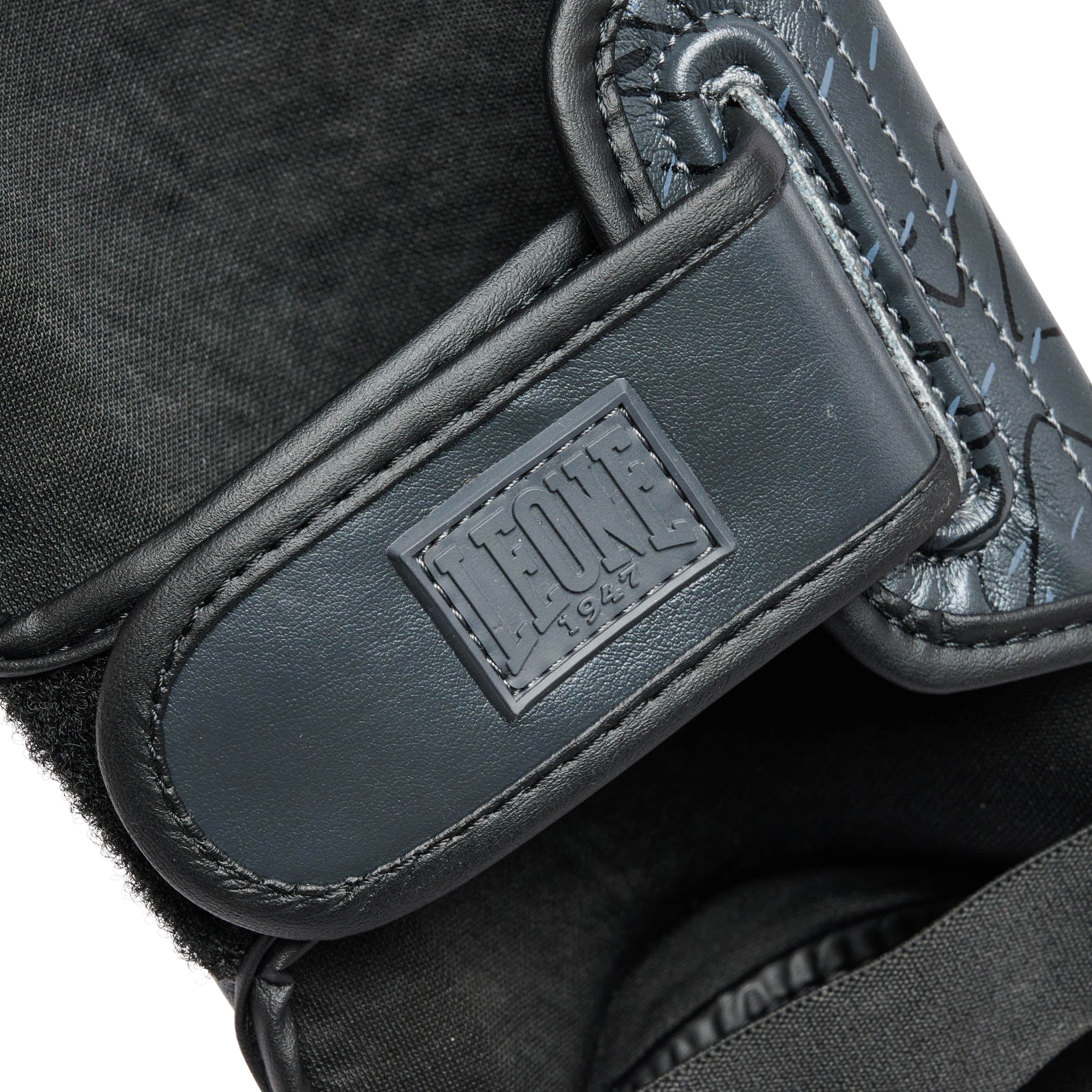 Leone Primal Instinct shin guard 