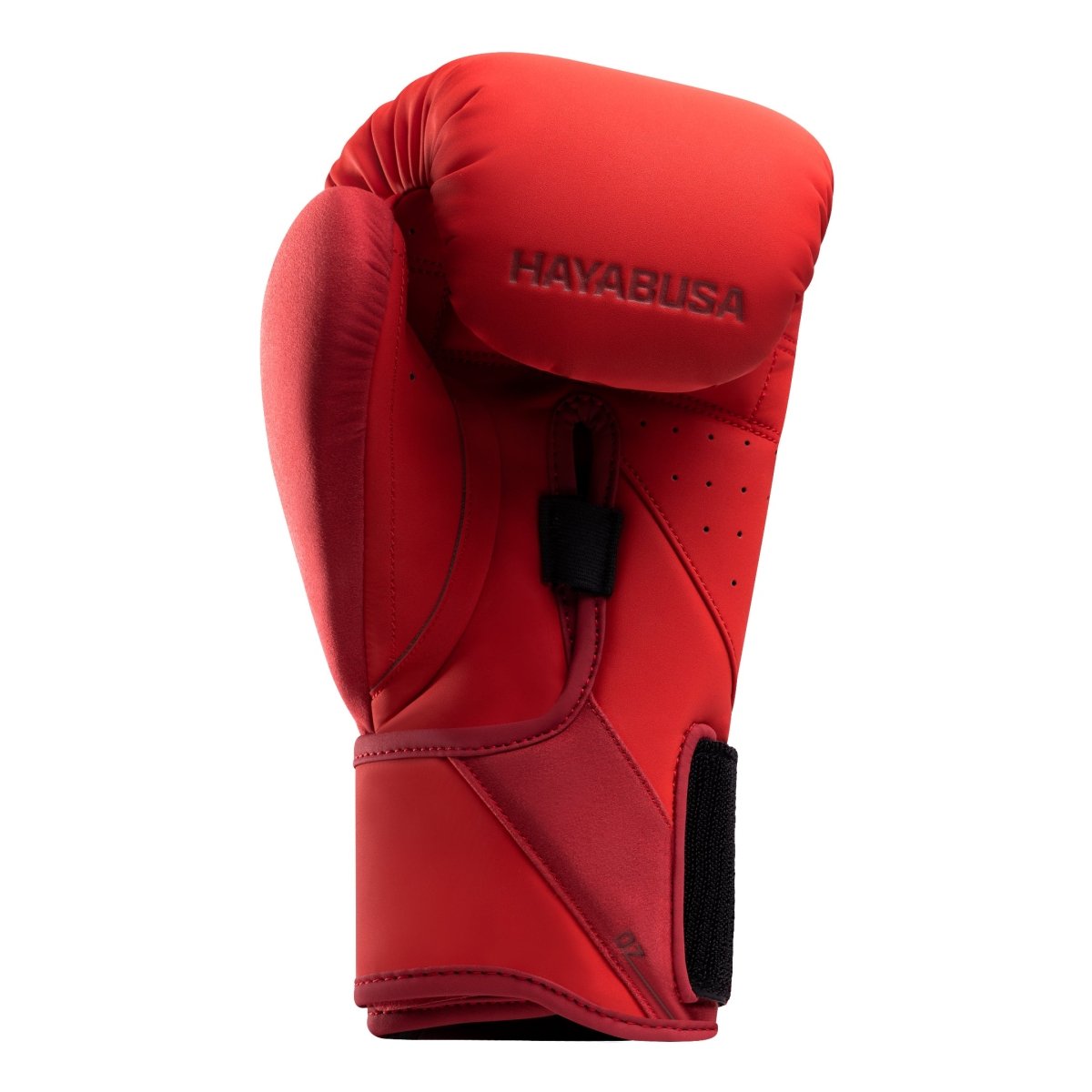 Detaliu al sistemului de închidere Dual-X pe mănușile de box roșii Hayabusa T360