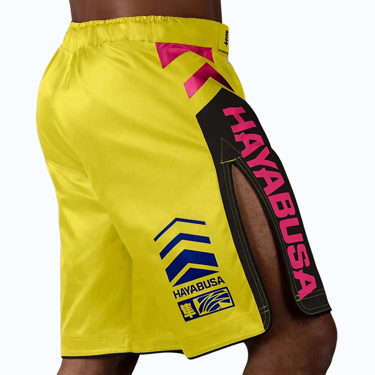 Z tyłu żółte spodenki Hayabusa Icon ze wzmocnionymi szwami.