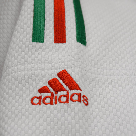Adidas Judogi J730 IJF Champion III mit Trikolor-Streifen