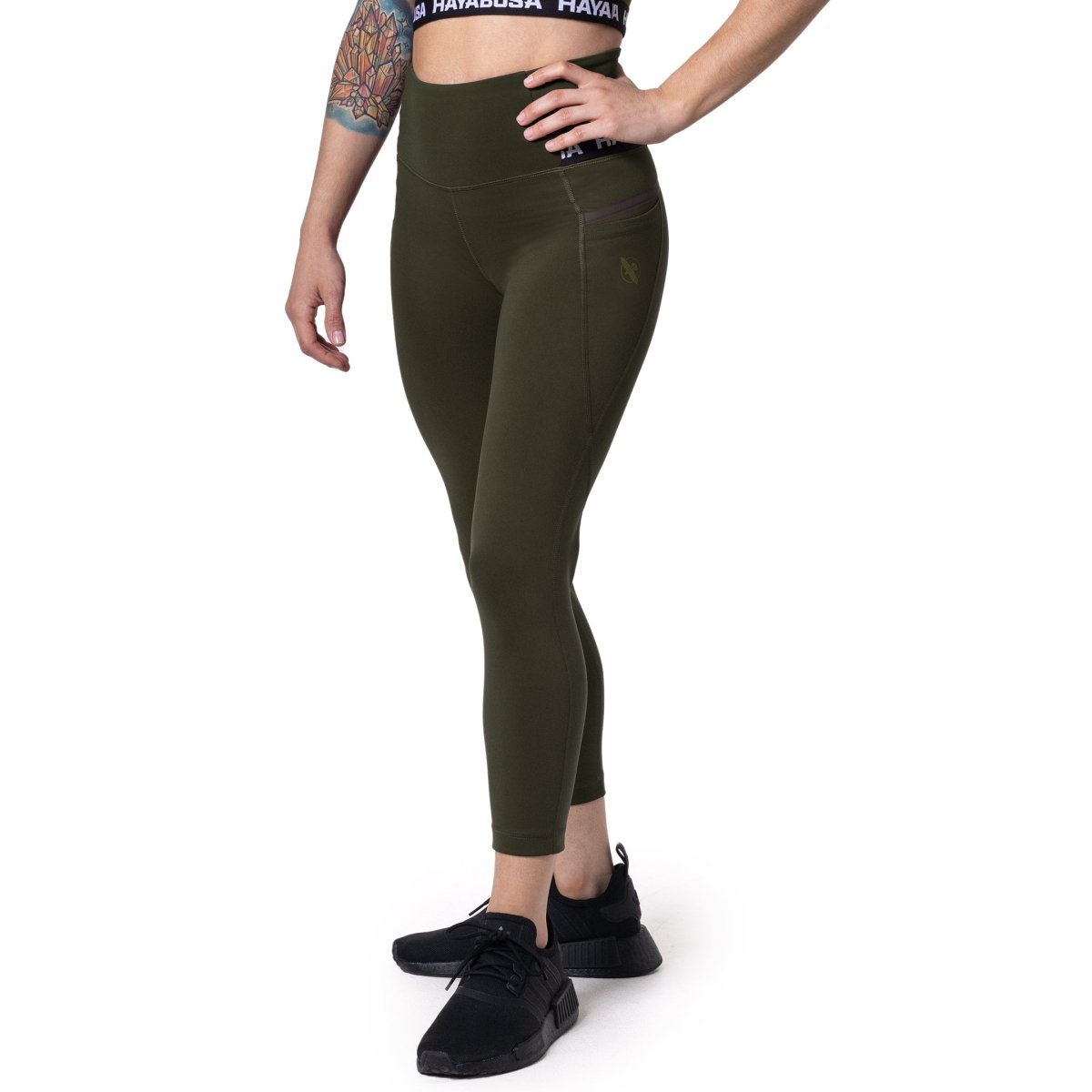 Framifrån av Hayabusa High Rise 3/4-leggings för kvinnor i olivgrönt